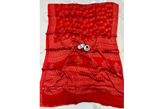 EVWAAH Scarlet Meadow Fine-Line Silk Saree