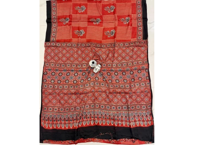 EVWAAH Crimson Slate Checkered Ajrakh Saree