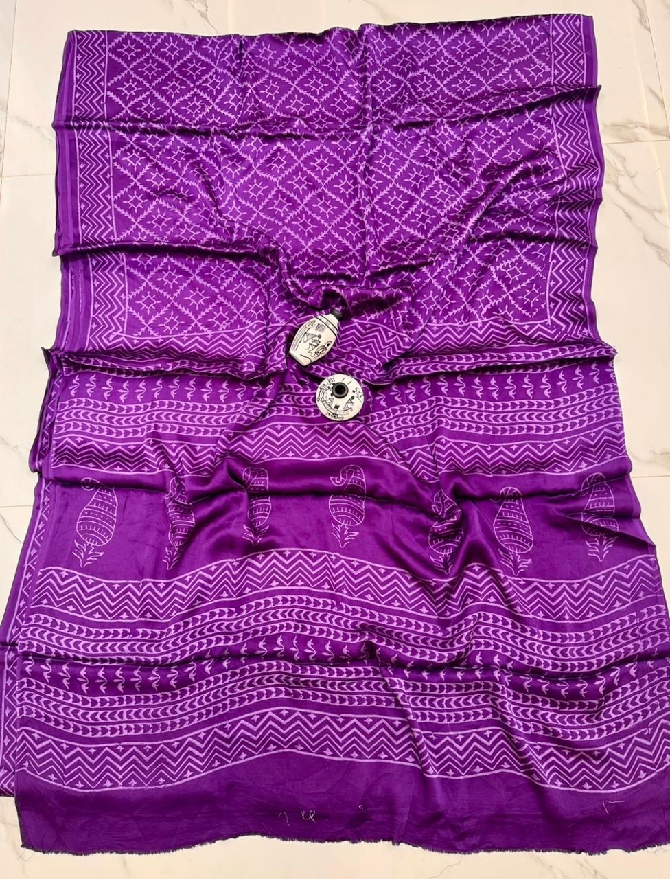EVWAAH Orchid Amethyst Geometric Ajrakh Saree