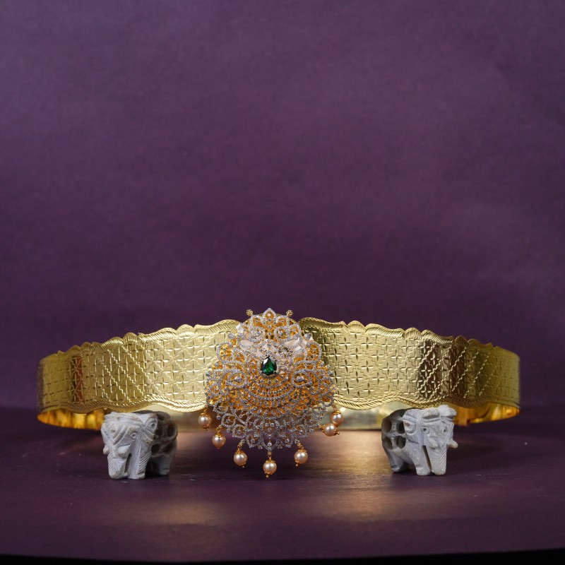 Emerald Temple Grand Vaddanam with pendant