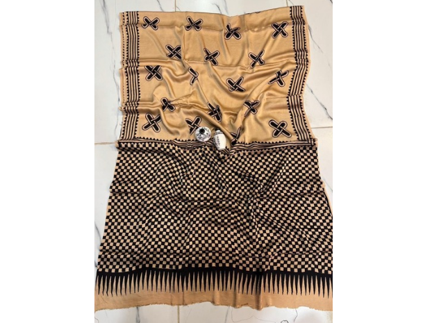 EVWAAH Sandalwood Onyx Cross-Grid Silk Saree