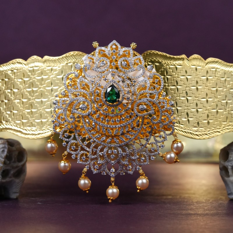Emerald Temple Grand Vaddanam with pendant