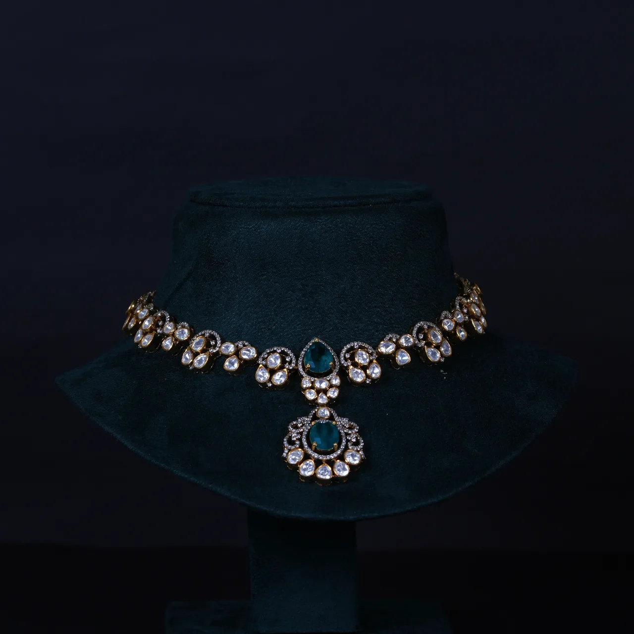Elegant Polki Emerald Necklace with Earings in 92.5 Silver