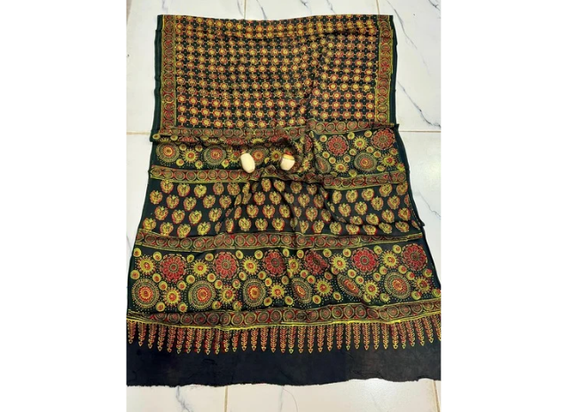 EVWAAH Charcoal Lime Rosette Ajrakh Saree
